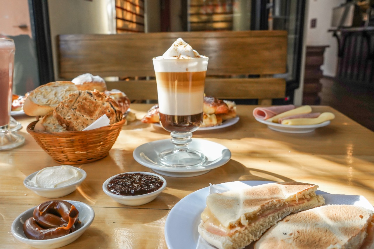 Plaza Café