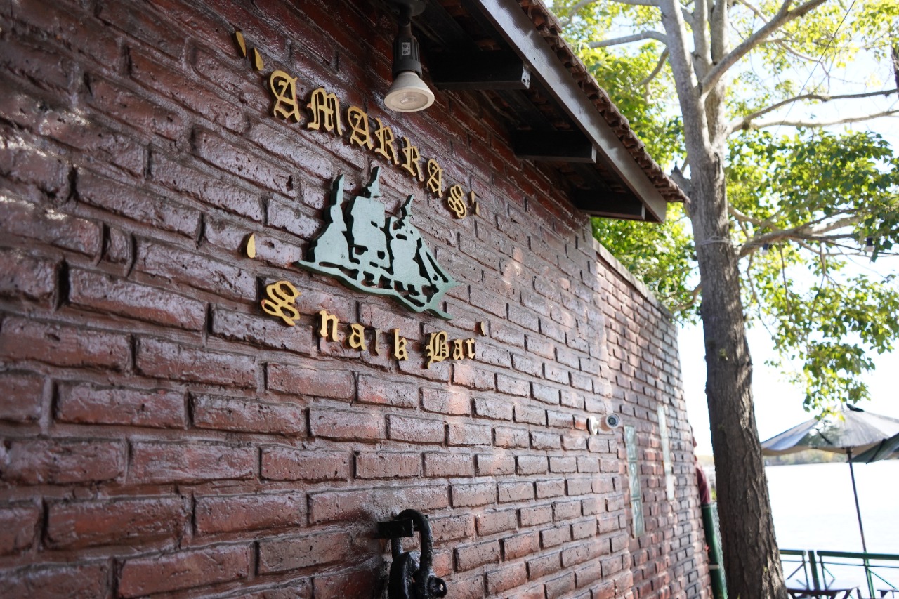 Amarras Snack Bar