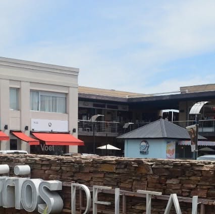 Centro Comercial Lirios del Talar