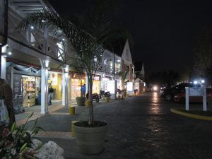 Paseo Comercial Santa Barbara